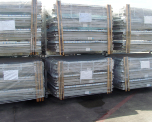 Metal curtain wall